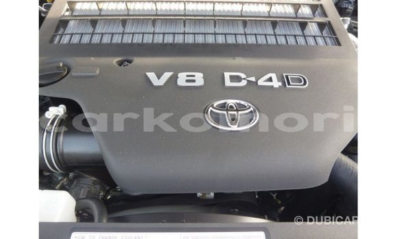 Acheter Import Voiture Toyota Land Cruiser Autre à Import - Dubai, Grande Comore Acheter Import Voiture Toyota Land Cruiser Autre à Import - Dubai, Grande Comore