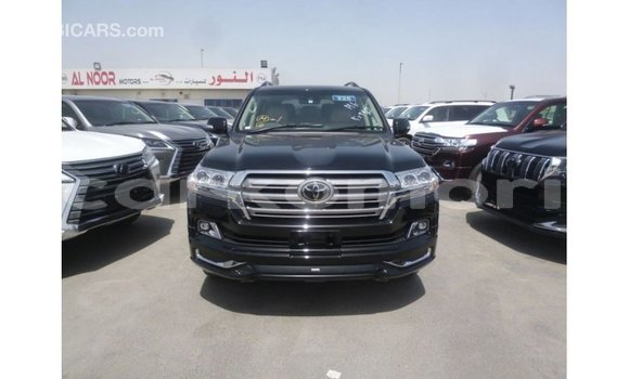 Buy Import Toyota Land Cruiser Black Car in Import - Dubai in Great Comore Buy Import Toyota Land Cruiser Black Car in Import - Dubai in Great Comore