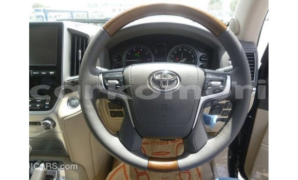 Buy Import Toyota Land Cruiser Black Car in Import - Dubai in Great Comore Buy Import Toyota Land Cruiser Black Car in Import - Dubai in Great Comore