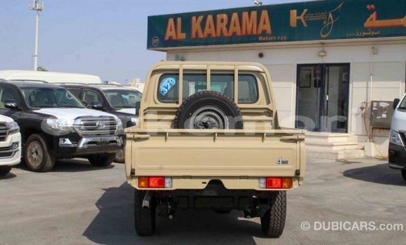 Acheter Import Voiture Toyota Land Cruiser Beige à Import - Dubai, Grande Comore Acheter Import Voiture Toyota Land Cruiser Beige à Import - Dubai, Grande Comore