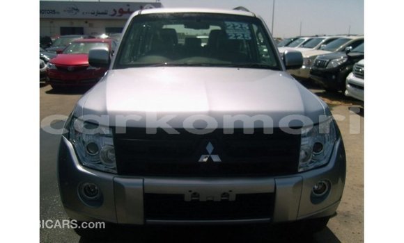 Acheter Import Voiture Mitsubishi Pajero Autre à Import - Dubai, Grande Comore Acheter Import Voiture Mitsubishi Pajero Autre à Import - Dubai, Grande Comore