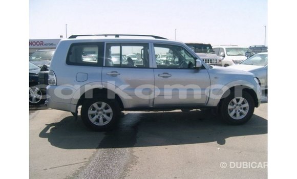Acheter Import Voiture Mitsubishi Pajero Autre à Import - Dubai, Grande Comore Acheter Import Voiture Mitsubishi Pajero Autre à Import - Dubai, Grande Comore