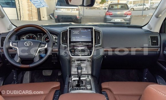 Buy Import Toyota Land Cruiser Black Car in Import - Dubai in Great Comore Buy Import Toyota Land Cruiser Black Car in Import - Dubai in Great Comore