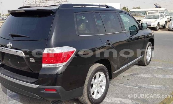 Acheter Import Voiture Toyota Highlander Noir à Import - Dubai, Grande Comore Acheter Import Voiture Toyota Highlander Noir à Import - Dubai, Grande Comore