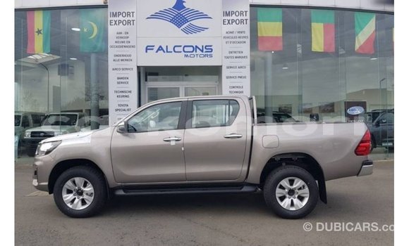 Buy Import Toyota Hilux Brown Car in Import - Dubai in Great Comore Buy Import Toyota Hilux Brown Car in Import - Dubai in Great Comore