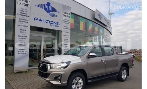 Buy Import Toyota Hilux Brown Car in Import - Dubai in Great Comore Buy Import Toyota Hilux Brown Car in Import - Dubai in Great Comore