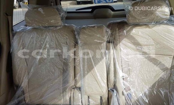 Acheter Import Voiture Toyota Highlander Noir à Import - Dubai, Grande Comore Acheter Import Voiture Toyota Highlander Noir à Import - Dubai, Grande Comore