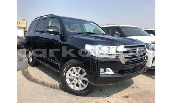 Buy Import Toyota Land Cruiser Black Car in Import - Dubai in Great Comore