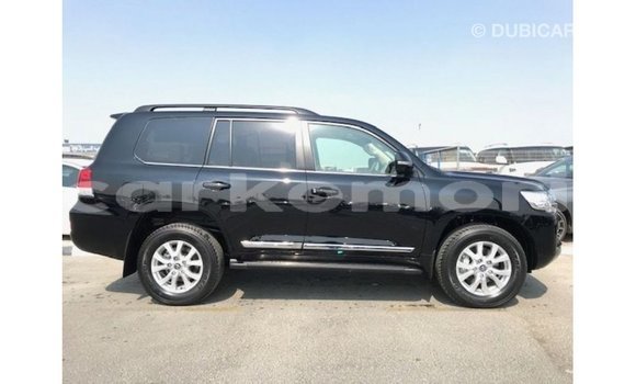 Buy Import Toyota Land Cruiser Black Car in Import - Dubai in Great Comore Buy Import Toyota Land Cruiser Black Car in Import - Dubai in Great Comore