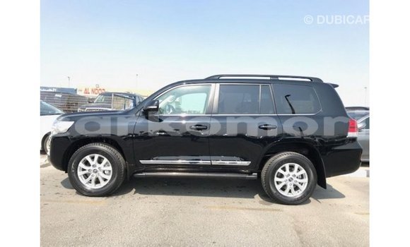 Buy Import Toyota Land Cruiser Black Car in Import - Dubai in Great Comore Buy Import Toyota Land Cruiser Black Car in Import - Dubai in Great Comore