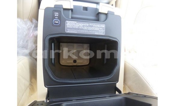 Acheter Import Voiture Toyota Land Cruiser Autre à Import - Dubai, Grande Comore Acheter Import Voiture Toyota Land Cruiser Autre à Import - Dubai, Grande Comore