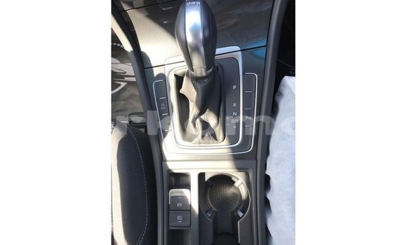 Acheter Import Voiture Volkswagen Golf Autre à Import - Dubai, Grande Comore Acheter Import Voiture Volkswagen Golf Autre à Import - Dubai, Grande Comore