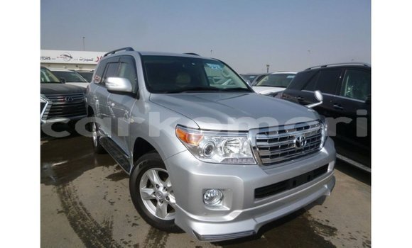 Buy Import Toyota Land Cruiser Other Car in Import - Dubai in Great Comore