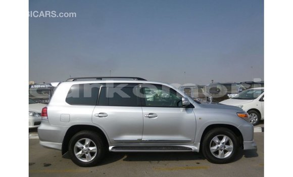 Buy Import Toyota Land Cruiser Other Car in Import - Dubai in Great Comore Buy Import Toyota Land Cruiser Other Car in Import - Dubai in Great Comore