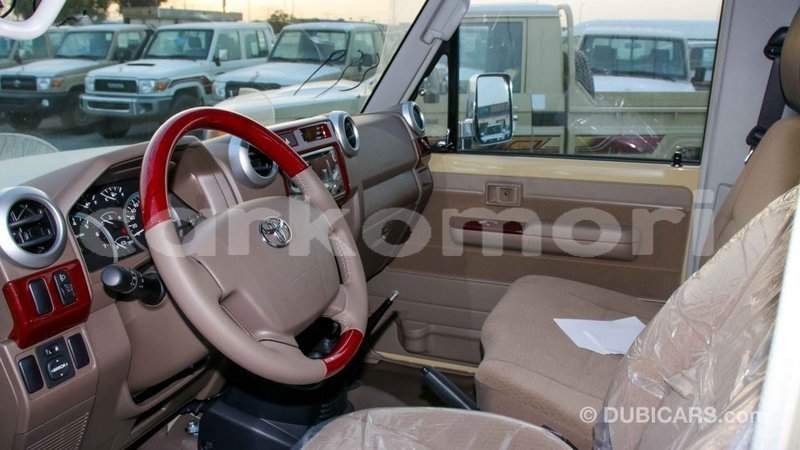 Big with watermark toyota land cruiser great comore import dubai 2080