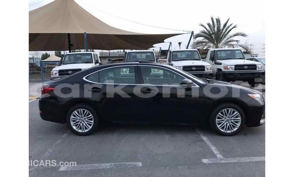 Acheter Import Voiture Lexus ES Noir à Import - Dubai, Grande Comore Acheter Import Voiture Lexus ES Noir à Import - Dubai, Grande Comore