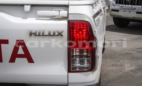 Buy Import Toyota Hilux White Car in Import - Dubai in Great Comore Buy Import Toyota Hilux White Car in Import - Dubai in Great Comore