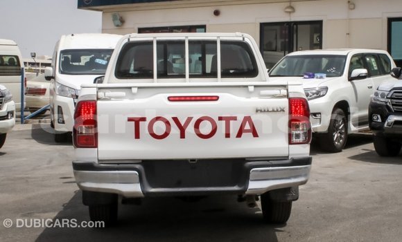 Buy Import Toyota Hilux White Car in Import - Dubai in Great Comore Buy Import Toyota Hilux White Car in Import - Dubai in Great Comore