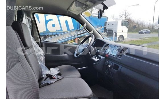 Buy Import Toyota Hiace White Car in Import - Dubai in Great Comore Buy Import Toyota Hiace White Car in Import - Dubai in Great Comore