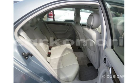 Buy Import Mercedes-Benz 190 Blue Car in Import - Dubai in Great Comore Buy Import Mercedes-Benz 190 Blue Car in Import - Dubai in Great Comore