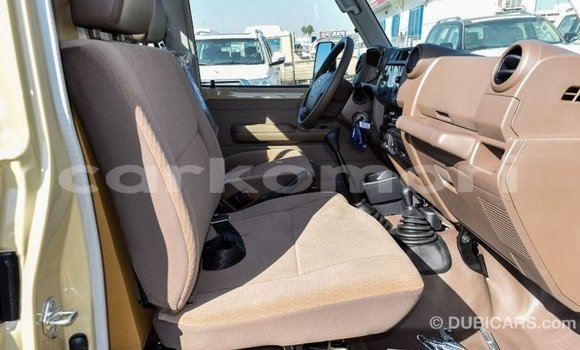 Buy Import Toyota Land Cruiser Beige Car in Import - Dubai in Great Comore Buy Import Toyota Land Cruiser Beige Car in Import - Dubai in Great Comore