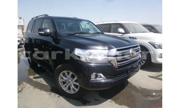 Acheter Import Voiture Toyota Land Cruiser Noir à Import - Dubai, Grande Comore Acheter Import Voiture Toyota Land Cruiser Noir à Import - Dubai, Grande Comore