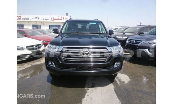 Acheter Import Voiture Toyota Land Cruiser Noir à Import - Dubai, Grande Comore Acheter Import Voiture Toyota Land Cruiser Noir à Import - Dubai, Grande Comore