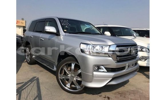 Buy Import Toyota Land Cruiser Other Car in Import - Dubai in Great Comore