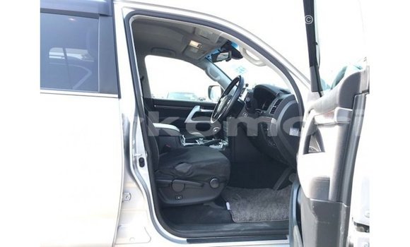 Buy Import Toyota Land Cruiser Other Car in Import - Dubai in Great Comore Buy Import Toyota Land Cruiser Other Car in Import - Dubai in Great Comore