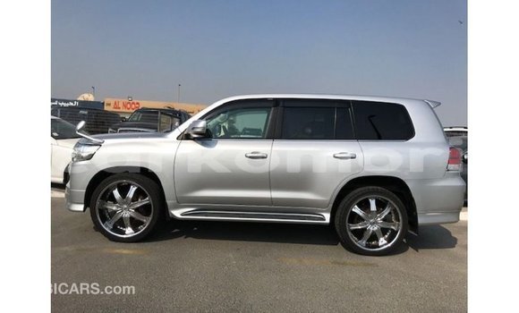 Buy Import Toyota Land Cruiser Other Car in Import - Dubai in Great Comore Buy Import Toyota Land Cruiser Other Car in Import - Dubai in Great Comore