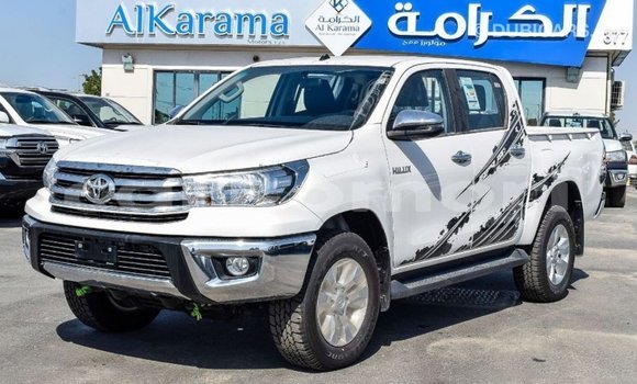 Acheter Import Voiture Toyota Hilux Blanc à Import - Dubai, Grande Comore Acheter Import Voiture Toyota Hilux Blanc à Import - Dubai, Grande Comore