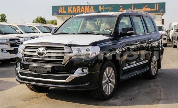 Acheter Import Voiture Toyota Land Cruiser Noir à Import - Dubai, Grande Comore Acheter Import Voiture Toyota Land Cruiser Noir à Import - Dubai, Grande Comore
