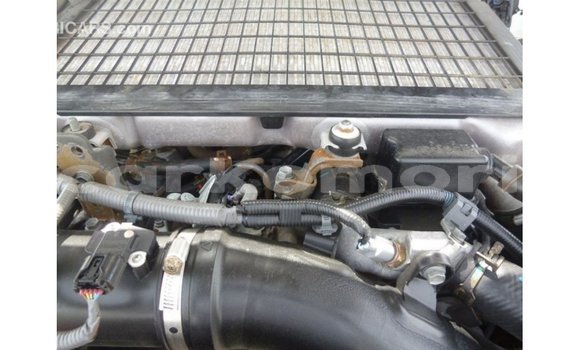 Buy Import Toyota Land Cruiser White Car in Import - Dubai in Great Comore Buy Import Toyota Land Cruiser White Car in Import - Dubai in Great Comore