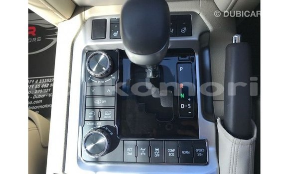 Buy Import Toyota Land Cruiser White Car in Import - Dubai in Great Comore Buy Import Toyota Land Cruiser White Car in Import - Dubai in Great Comore