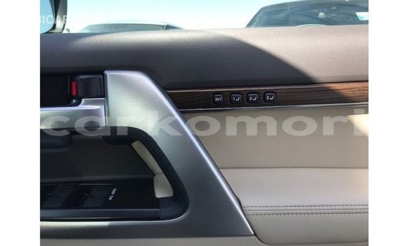 Buy Import Toyota Land Cruiser White Car in Import - Dubai in Great Comore Buy Import Toyota Land Cruiser White Car in Import - Dubai in Great Comore