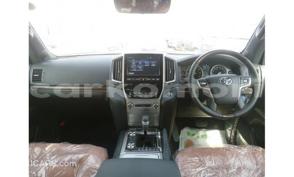 Buy Import Toyota Land Cruiser Black Car in Import - Dubai in Great Comore Buy Import Toyota Land Cruiser Black Car in Import - Dubai in Great Comore