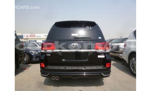 Buy Import Toyota Land Cruiser Black Car in Import - Dubai in Great Comore Buy Import Toyota Land Cruiser Black Car in Import - Dubai in Great Comore