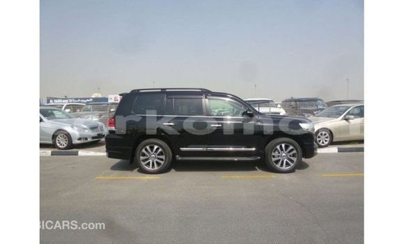 Buy Import Toyota Land Cruiser Black Car in Import - Dubai in Great Comore Buy Import Toyota Land Cruiser Black Car in Import - Dubai in Great Comore