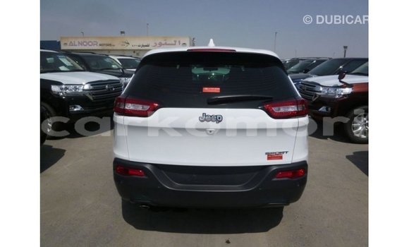 Acheter Import Voiture Jeep Cherokee Blanc à Import - Dubai, Grande Comore Acheter Import Voiture Jeep Cherokee Blanc à Import - Dubai, Grande Comore