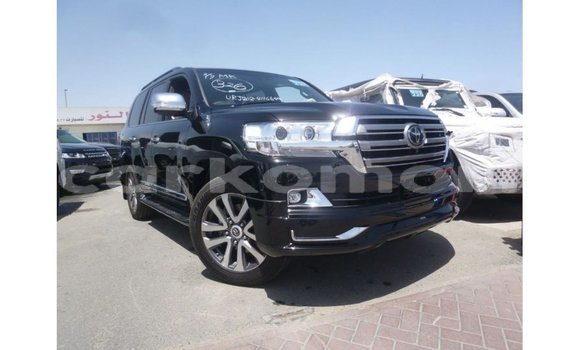 Acheter Import Voiture Toyota Land Cruiser Noir à Import - Dubai, Grande Comore Acheter Import Voiture Toyota Land Cruiser Noir à Import - Dubai, Grande Comore