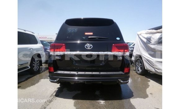 Acheter Import Voiture Toyota Land Cruiser Noir à Import - Dubai, Grande Comore Acheter Import Voiture Toyota Land Cruiser Noir à Import - Dubai, Grande Comore