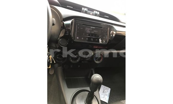 Buy Import Toyota Hilux White Car in Import - Dubai in Great Comore Buy Import Toyota Hilux White Car in Import - Dubai in Great Comore
