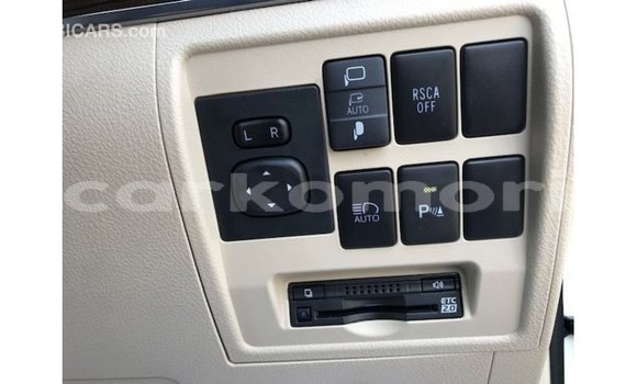 Buy Import Toyota Land Cruiser White Car in Import - Dubai in Great Comore Buy Import Toyota Land Cruiser White Car in Import - Dubai in Great Comore