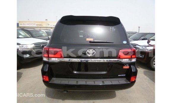 Buy Import Toyota Land Cruiser Black Car in Import - Dubai in Great Comore Buy Import Toyota Land Cruiser Black Car in Import - Dubai in Great Comore