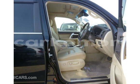 Buy Import Toyota Land Cruiser Black Car in Import - Dubai in Great Comore Buy Import Toyota Land Cruiser Black Car in Import - Dubai in Great Comore
