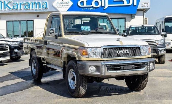 Acheter Import Voiture Toyota Land Cruiser Beige à Import - Dubai, Grande Comore Acheter Import Voiture Toyota Land Cruiser Beige à Import - Dubai, Grande Comore