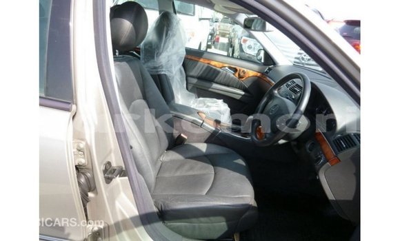 Buy Import Mercedes-Benz 200 Other Car in Import - Dubai in Great Comore Buy Import Mercedes-Benz 200 Other Car in Import - Dubai in Great Comore