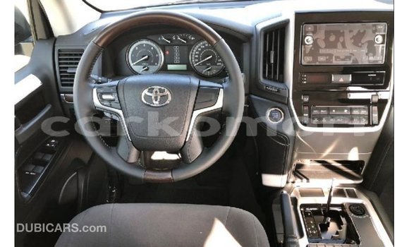 Buy Import Toyota Land Cruiser Black Car in Import - Dubai in Great Comore Buy Import Toyota Land Cruiser Black Car in Import - Dubai in Great Comore