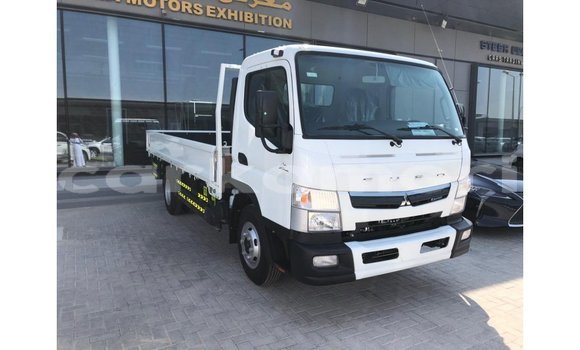 Buy Import Mitsubishi Carisma White Car in Import - Dubai in Great Comore Buy Import Mitsubishi Carisma White Car in Import - Dubai in Great Comore