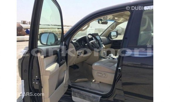 Acheter Import Voiture Toyota Land Cruiser Noir à Import - Dubai, Grande Comore Acheter Import Voiture Toyota Land Cruiser Noir à Import - Dubai, Grande Comore